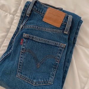 levi’s • straight ribcage jeans • size 24